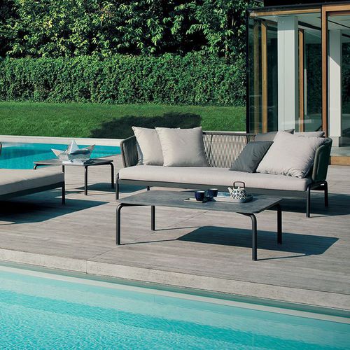 Tavolino basso contemporaneo - SPOOL 006 - RODA - in gres porcellanato / in pietra / con supporto in acciaio inossidabile laccato