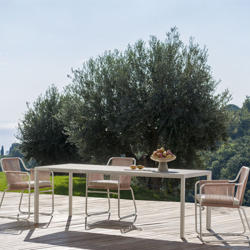 Tavolo contemporaneo - PLEIN AIR 003 - RODA - in gres / con supporto in alluminio / rettangolare