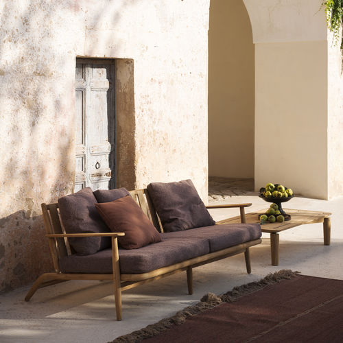 Divano contemporaneo - LEVANTE 102 - RODA - da giardino / per terrazza / in tessuto