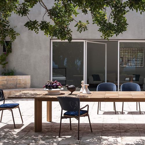 Tavolo da pranzo contemporaneo - BRICK 004 - RODA - in teak / con supporto in teak / rettangolare