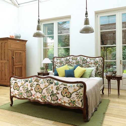 Letto matrimoniale - ART. 2380 - SALDA ARREDAMENTI - in stile Luigi XV / con testiera imbottita / in tessuto