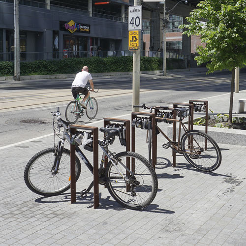 Rastrelliera per biciclette a pavimento - STRIP - Streetlife - per spazi pubblici / in acciaio COR-TEN® / in plastica