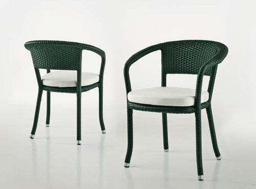Sedia da giardino contemporanea - VIESTE - Dolcefarniente by DFN srl - in resina intrecciata / per uso residenziale / con braccioli