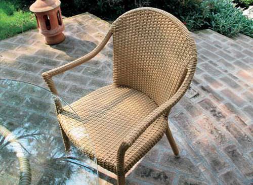 Sedia da giardino contemporanea - ALASSIO - Dolcefarniente by DFN srl - in resina intrecciata / per uso residenziale / con braccioli