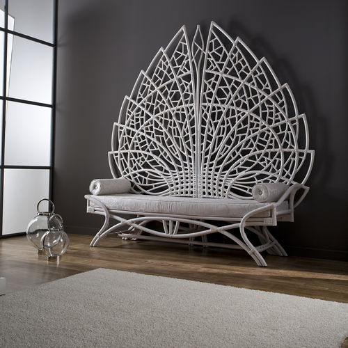 Divanetto imbottito design originale - ETHUIL - Dolcefarniente by DFN srl - in rattan / con schienale / marrone
