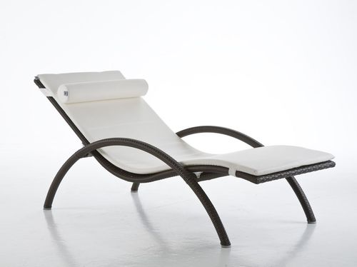 Lettino prendisole contemporaneo - IBIZA - Dolcefarniente by DFN srl - in resina intrecciata / da giardino / bianco