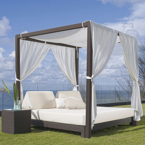 Letto da giardino a baldacchino - ANIBAL  - SKY LINE DESIGN - matrimoniale / contemporaneo / in tessuto