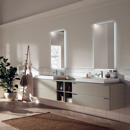 Bagno contemporaneo - AQUO - SCAVOLINI - in porcellana / in melaminico / in vetro