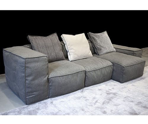 Divano modulare - PEANUT - Hudson Furniture - contemporaneo / in tessuto / marrone