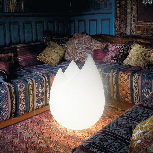 Lampada da pavimento - FLAME - SERRALUNGA - in polietilene a bassa densità LDPE / contemporanea / con cavo