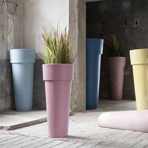 Vaso da giardino in polietilene a bassa densità LDPE - MARCANTONIO - SERRALUNGA - a muro / luminoso / per uso residenziale
