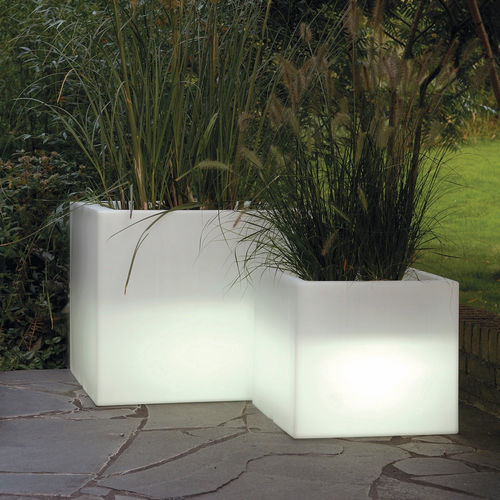 Vaso da giardino in polietilene a bassa densità LDPE - CUBOTTI  - SERRALUNGA - quadrato / luminoso / per uso residenziale