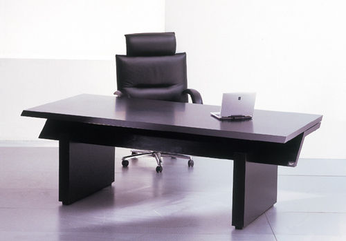 Scrivania direzionale - DIAGONAL - Saporiti Italia - contemporanea / in legno / con base in pannelli