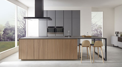 Cucina contemporanea - GRIS TORMENTA OLMO NATUR - Dica - in legno / con isola / senza maniglie