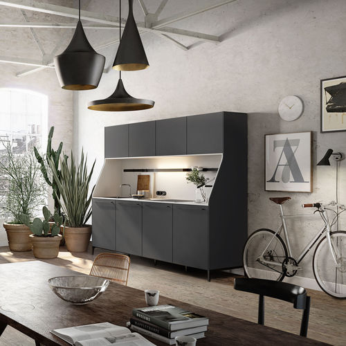 Cucina contemporanea - URBAN : 29 - SIEMATIC - in legno / compatta / con impugnature
