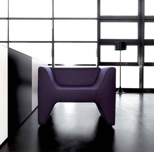 Poltrona contemporanea - H2O - Della Rovere - in pelle / in tessuto / imbottita
