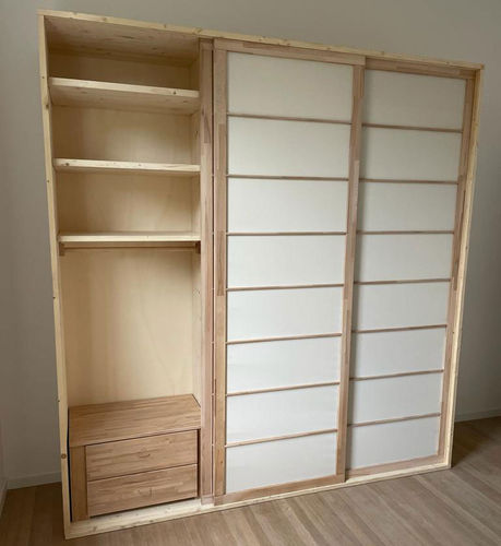 Armadio contemporaneo - Cinius - in faggio / a porte scorrevoli