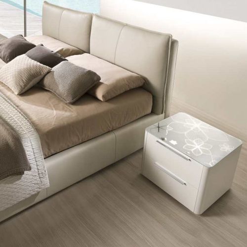 Comodino contemporaneo - ISIS - Falegnami - in legno laccato / con supporto in legno laccato / rettangolare