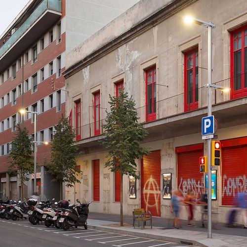 Lampione urbano - WIDE - Escofet - contemporaneo / in acciaio galvanizzato / in alluminio anodizzato