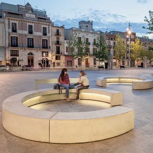 Panca per spazi pubblici contemporanea - COMÚ - Escofet - in calcestruzzo / senza schienale / senza braccioli