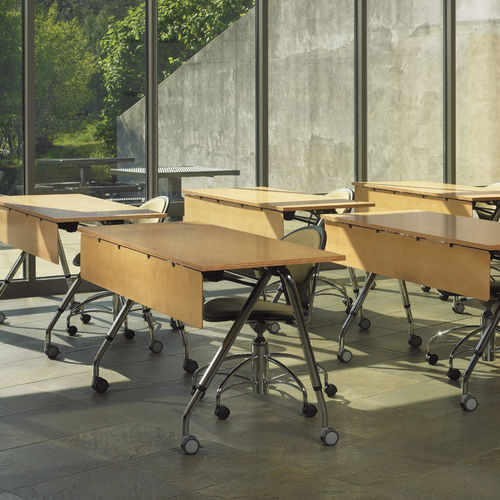 Tavolo per corsi di formazione contemporaneo - TIM - Versteel - in legno / rettangolare / con rotelle