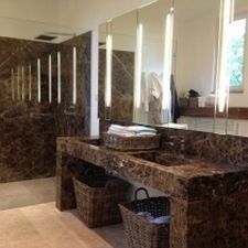 Paramento in pietra naturale - Emperador - LUSOROCHAS NATURAL STONE - da interno / per nuovo supporto / contemporaneo