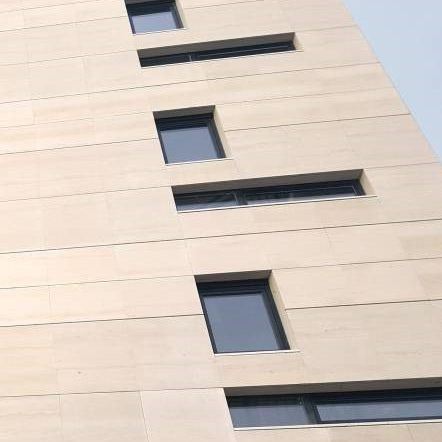 Facciata in calcare - MOCA CREME - LUSOROCHAS NATURAL STONE