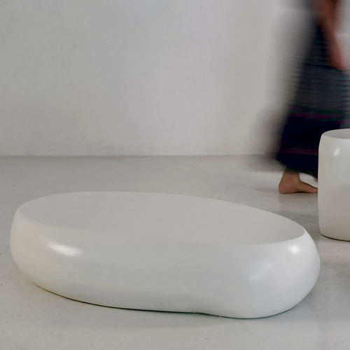Tavolino basso contemporaneo - SLAB - ImperfettoLab - in fibra di vetro / rotondo / per uso residenziale