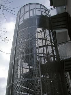 Scala a chiocciola - CAGES ECUREUIL - GANTOIS Industries - con gradini in metallo / con struttura in metallo / per edificio ad uso pubblico
