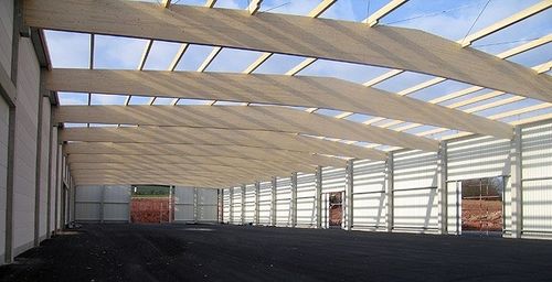 Trave in legno lamellare - REIFEN MÜLLER - HESS TIMBER - a sezione rettangolare / per coperture a doppia pendenza