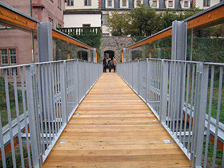 Ponte in legno - DARMSTADT - HESS TIMBER - in legno lamellare / pedonale