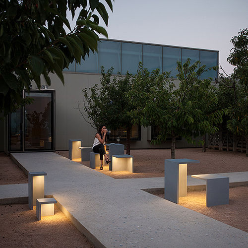 Lampada da pavimento - Empty - VIBIA LIGHTING - in calcestruzzo / contemporanea / senza fili