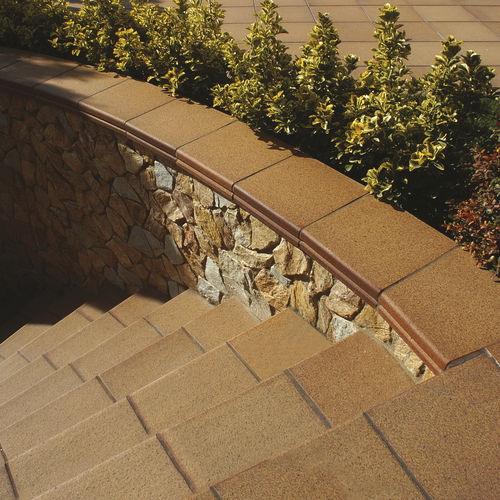 Rivestimento per scalino in ceramica - NATURAL - TERRAKLINKER - GRES DE BREDA - in terracotta / per piscina / antiscivolo