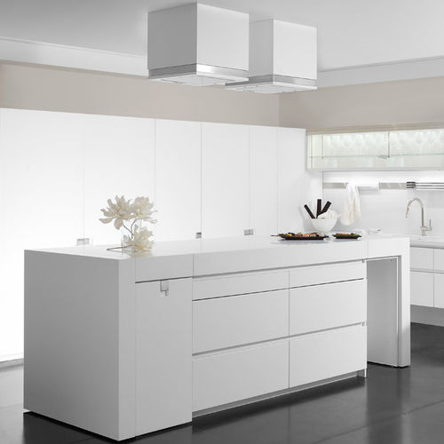 Cucina contemporanea - ESSENTIAL QUADRA  - TONCELLI - impiallacciata in legno / in Corian® / con isola