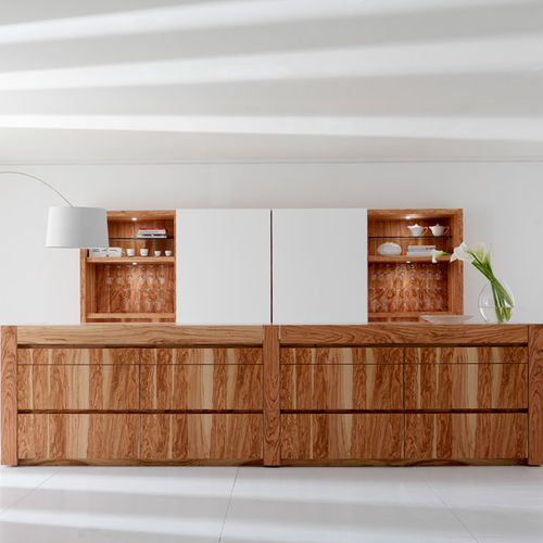 Cucina contemporanea - ESSENTIAL  - TONCELLI - in legno / con isola / con maniglia integrata