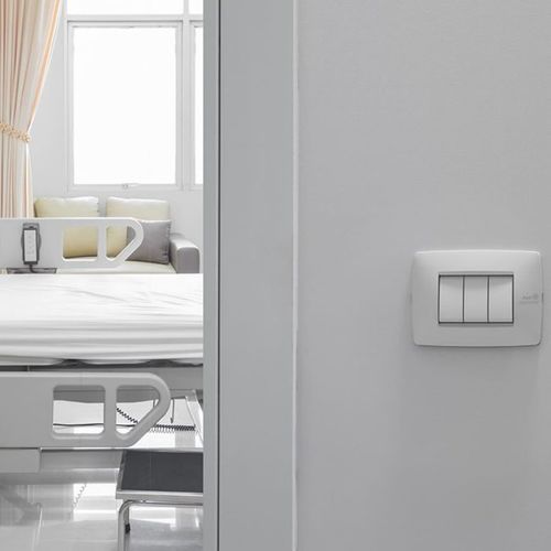 Supporto per prese elettriche per ufficio - CHORUSMART - GEWISS - multimediale / su guida di scorrimento