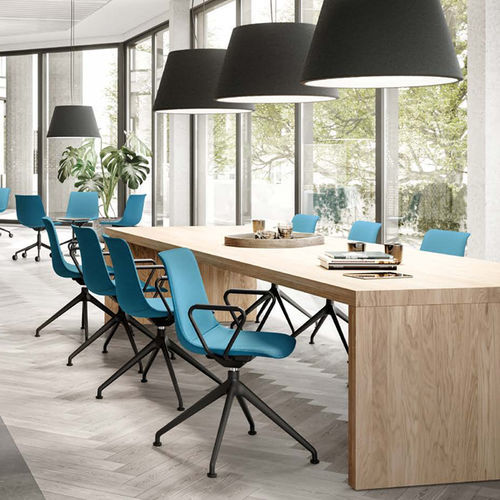Sedia visitatore contemporanea - SHUFFLEis1 - Interstuhl Büromöbel GmbH & Co. KG - da interno / in tessuto / con supporto in metallo