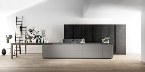 Cucina contemporanea - Genius Loci - VALCUCINE - in vetro / in pietra / in rame