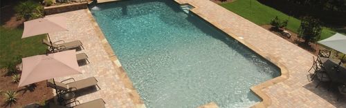 Bordo di piscina in pietra - Aquarama Aquatech