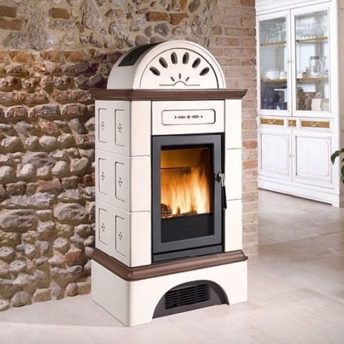 Stufa a legna - BRUNICO - Piazzetta - 5 kW...10 kW / 10 kW...20 kW / da appoggio