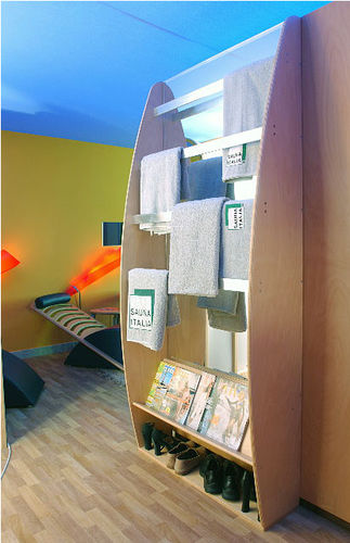 Portasalviette a 2 barre - CLUBWELL® - SAUNA ITALIA SPA - a 1 barra / da terra / in legno