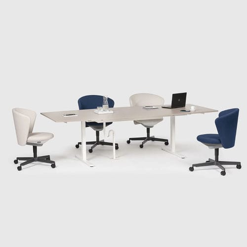 Tavolo da riunione contemporaneo - LEVEL PURE MEETING - Bene GmbH - impiallacciato in legno / in rovere / in melaminico
