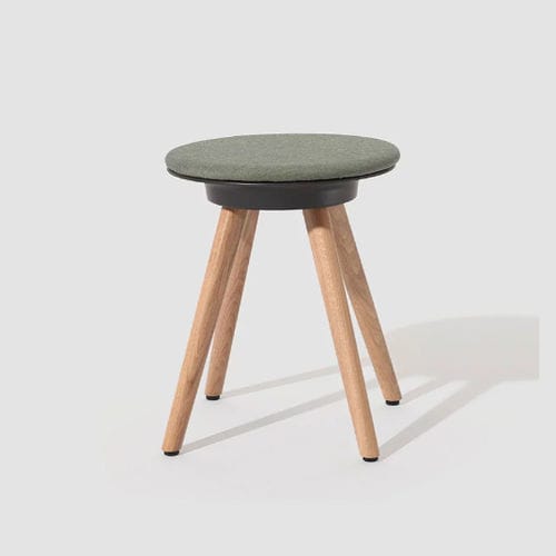 Sgabello contemporaneo - TIMBA - Bene GmbH - in pelle / in rovere / con supporto in quercia