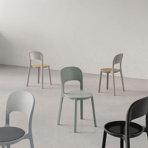 Sedia visitatore contemporanea - NOOVO - Bene GmbH - da interno / in tessuto / in pelle