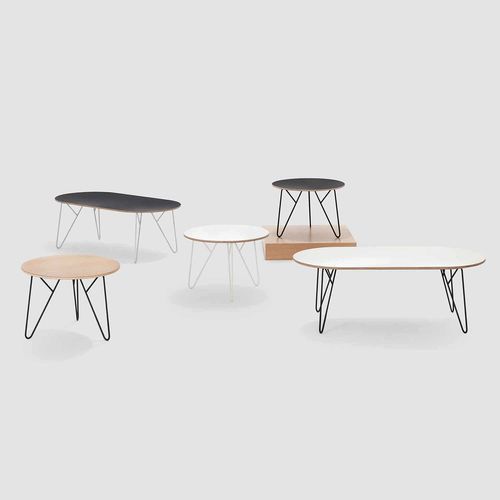 Tavolo d'appoggio contemporaneo - STUDIO - Bene GmbH - in rovere / in castagno / con supporto in acciaio termolaccato