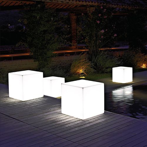 Pouf contemporaneo - LT 2706 - DRIGANI SRL - in polietilene / quadrato / luminoso