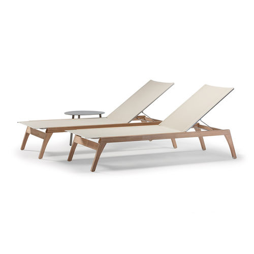 Lettino prendisole contemporaneo - TULUM - DRIGANI SRL - in Textilene® / in teak / con schienale regolabile