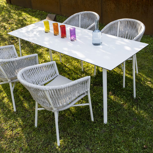 Tavolo contemporaneo - BAHIA - DRIGANI SRL - in HPL / con supporto in metallo / rettangolare