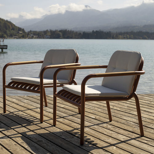 Poltrona contemporanea - ARIA - DRIGANI SRL - in tessuto / in espanso / in teak