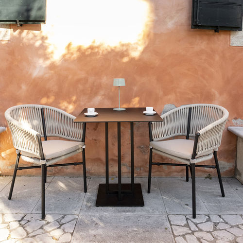 Tavolo contemporaneo - MOJITO - DRIGANI SRL - in HPL / con supporto in metallo / quadrato